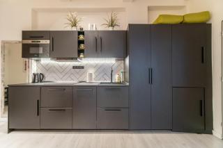 Sunny 2BR Apt. on Wenceslas Square with Paid Parking by EasyBNB Premium - Prague - 6
