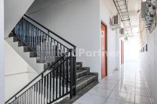 Tentram Guesthouse near Amikom Mitra RedDoorz - 6