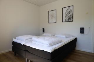 Modern and cozy home with 4 rooms & 8 beds - 9
