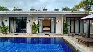 Spacious Bungalow with Fast WIFI 100Mbps - Weekly Serviced - 9