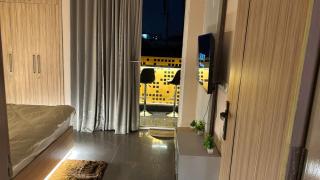Luxury Stay with Private Cinema, DLF Phase 3 - 7