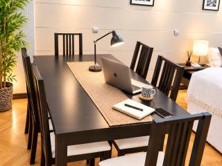 Apartamento Estación María Zambrano y Playa, Disfruta 90m2 junto al AVE con Jacuzzi y Parking Privados! - 1