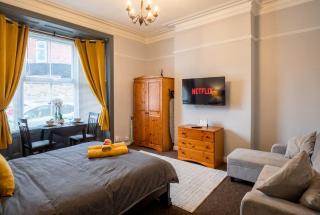 Studio Flat in Central Darlington, Free Parking - 5