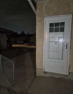 1 bedroom basement suite -North Edmonton - 7