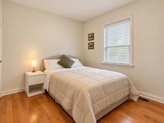 BRAND NEW Stylish 3BDR Home near Yorkdale Area and Rogers Stadium - Toronto - 5