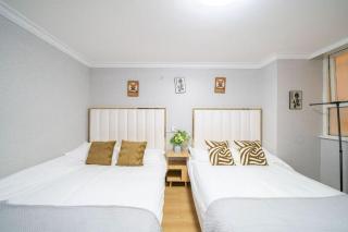 Book and Bed-Shanghai People's Square Zhongfu Building Branch - 5