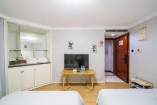 Book and Bed-Shanghai People's Square Zhongfu Building Branch - 3