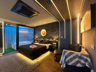 Lunar Luxe Suite in Element one - 0