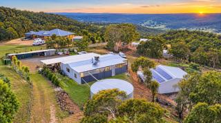 Peaceful Lower Chittering Escape - Scenic valley views on Private Acreage - 0