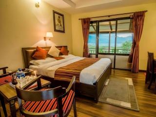 Hotel Lakefront - 1