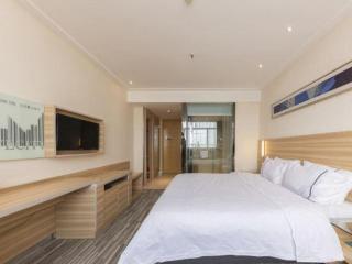 IU Hotel Zhengzhou Lvcheng Square Metro Station - 2