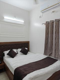 Aurevia Luxury Villa home stay - 5