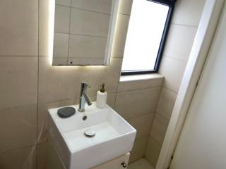 Waterfront T532 - 6