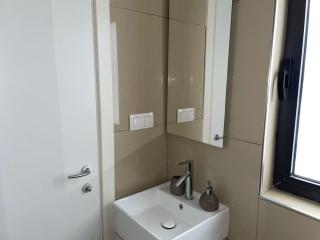 Waterfront T532 - 1