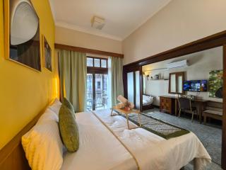 Seaview Beach Floating Homestay 04 - 0