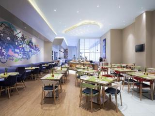 Ibis Styles Jakarta Mangga Dua Square - 3
