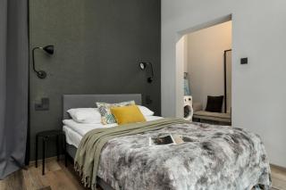 Chmielna Stylish Apartment with Garden and Parking in the center of Gdańsk by Noclegi Renters - 6