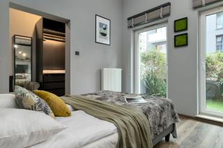 Chmielna Stylish Apartment with Garden and Parking in the center of Gdańsk by Noclegi Renters - 8