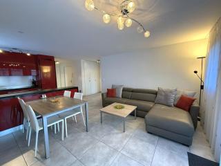 Athos 1 - 3 5 room apartment 6P - 2