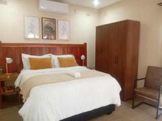 Tunya Grove Accommodation in Victoria Falls - 1