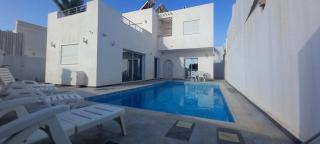 Villa 4 chambres avec piscine à Djerba tezdaine - 1