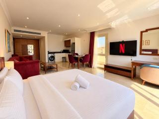 Modern 1BR Studio l Delta Towers ,Nasr City Absher - 8