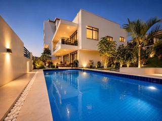 Luxury Villa in Kigali with Private Pool & 100" Cinema - 0