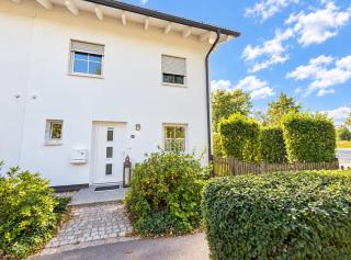 House in countryside near city - 4