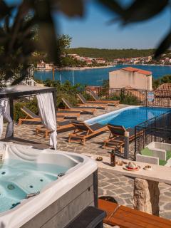Tisno Resort - 8