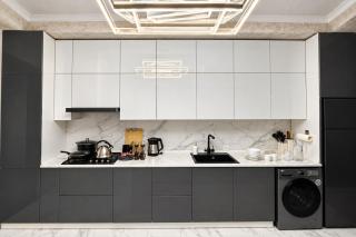 Modern Stroy 55 by Royal Rentals - 9