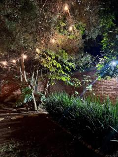 Hacienda Colonial, con jardines y chimeneas - 3