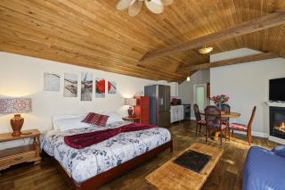 Echo Beach Cottage Resort - 6