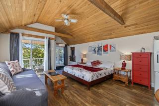 Echo Beach Cottage Resort - 4