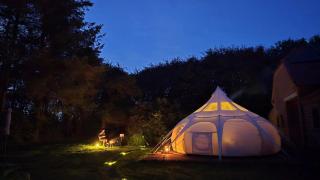 Romantisk Luksusglamping For 2 Ved Limfjorden Eget Bad Og Brændeovn Månefjord Glamping - 4