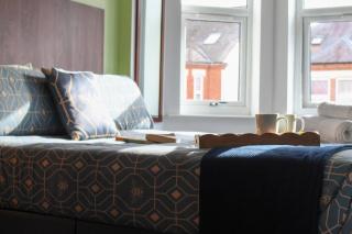 Victoria House - Deluxe Studios in Coventry City Centre, free parking, by COVSTAYS - 6