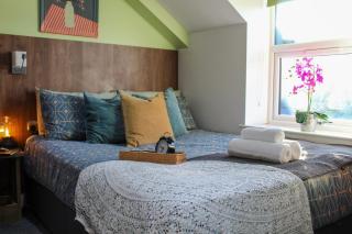 Victoria House - Deluxe Studios in Coventry City Centre, free parking, by COVSTAYS - 8