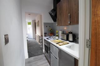 Victoria House - Deluxe Studios in Coventry City Centre, free parking, by COVSTAYS - 2