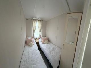 Double top view - 2