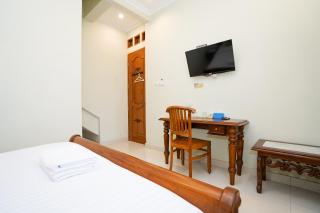 Urbanview Hotel Puri Gusti Ayu Gejayan - 4