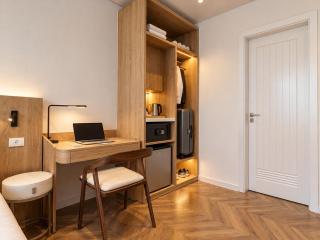 Luxe Paradise Suites Hotel Lieu Giai - 2