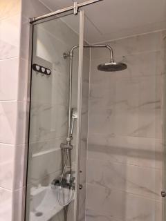 Cozy Studio Apartment at Embassy Gardens - 1