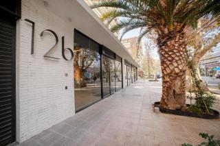 Couple Urban Retreat Providencia with Pool and Gym - 9