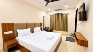 Hotel Sakshi Palace - 4