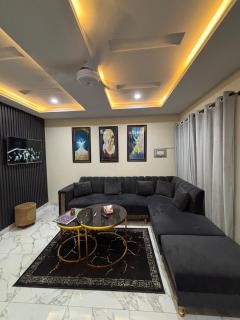 Cozy 1BHK Apartment B-17 Islamabad - 4