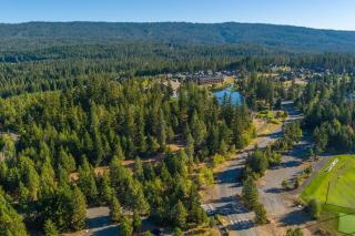 4070 Wilderness Retreat with Modern Amenities! - 6