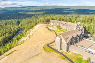 4070 Wilderness Retreat with Modern Amenities! - 2