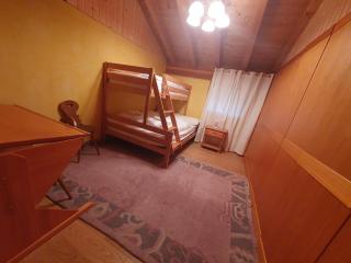 Gemütliches Familienzimmer - 3 Schlafplätze - Gemeinschaftsbad - 7
