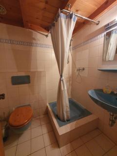 Gemütliches Familienzimmer - 3 Schlafplätze - Gemeinschaftsbad - 4