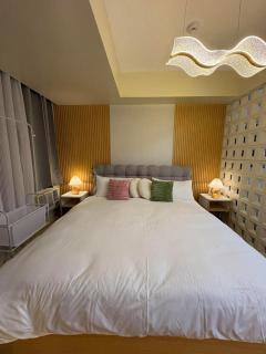 Azure Staycation by Jo & Jo Near Sm Bicutan & NAIA - 0