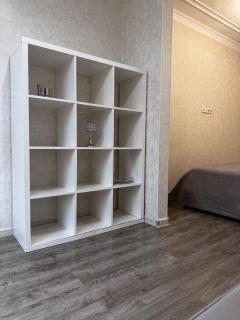 2-Room Apartment in the City Center with Free Luggage Storage & Mountain View - 5
